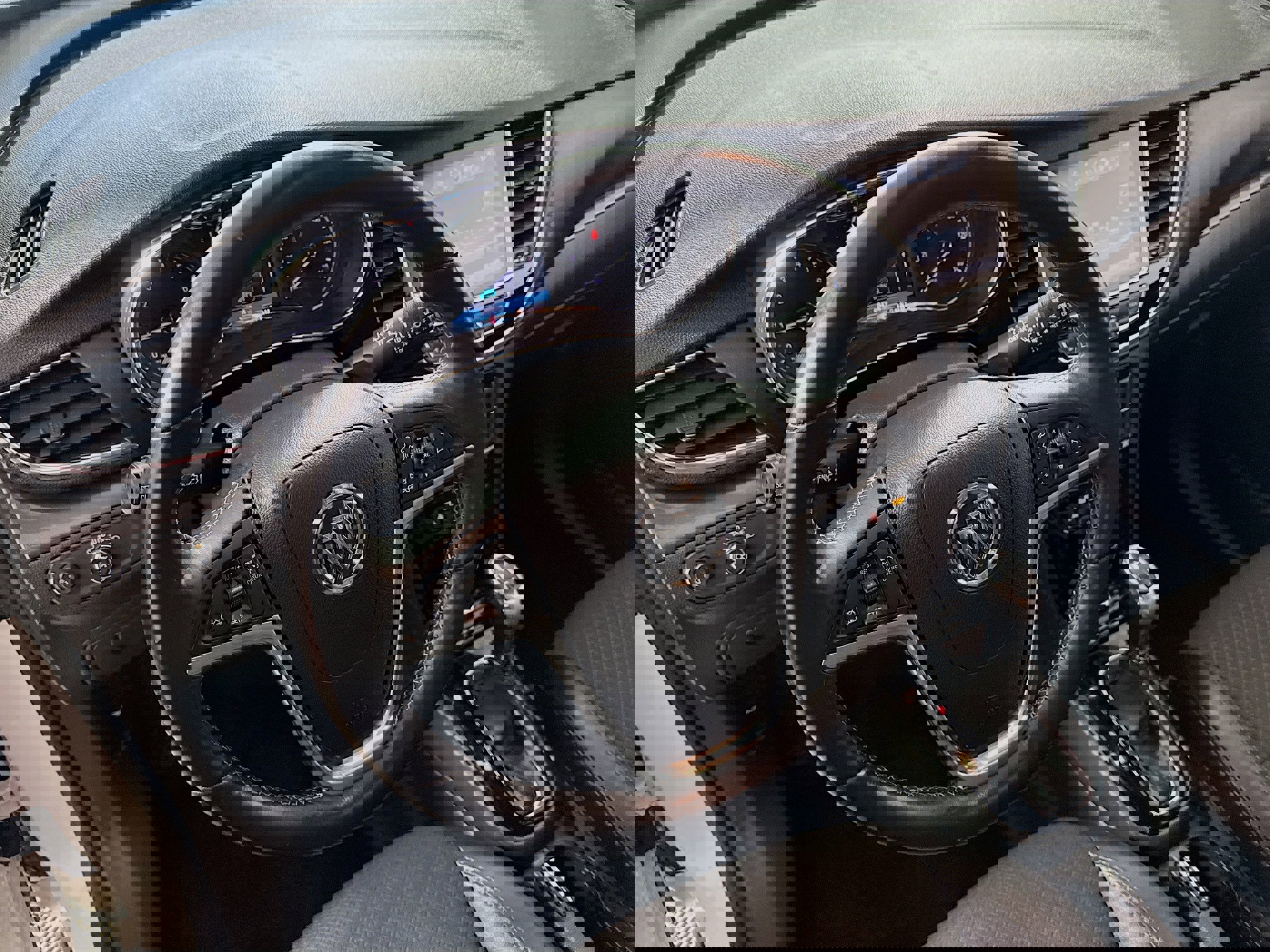 Used 2019 Buick Encore Preferred image 21