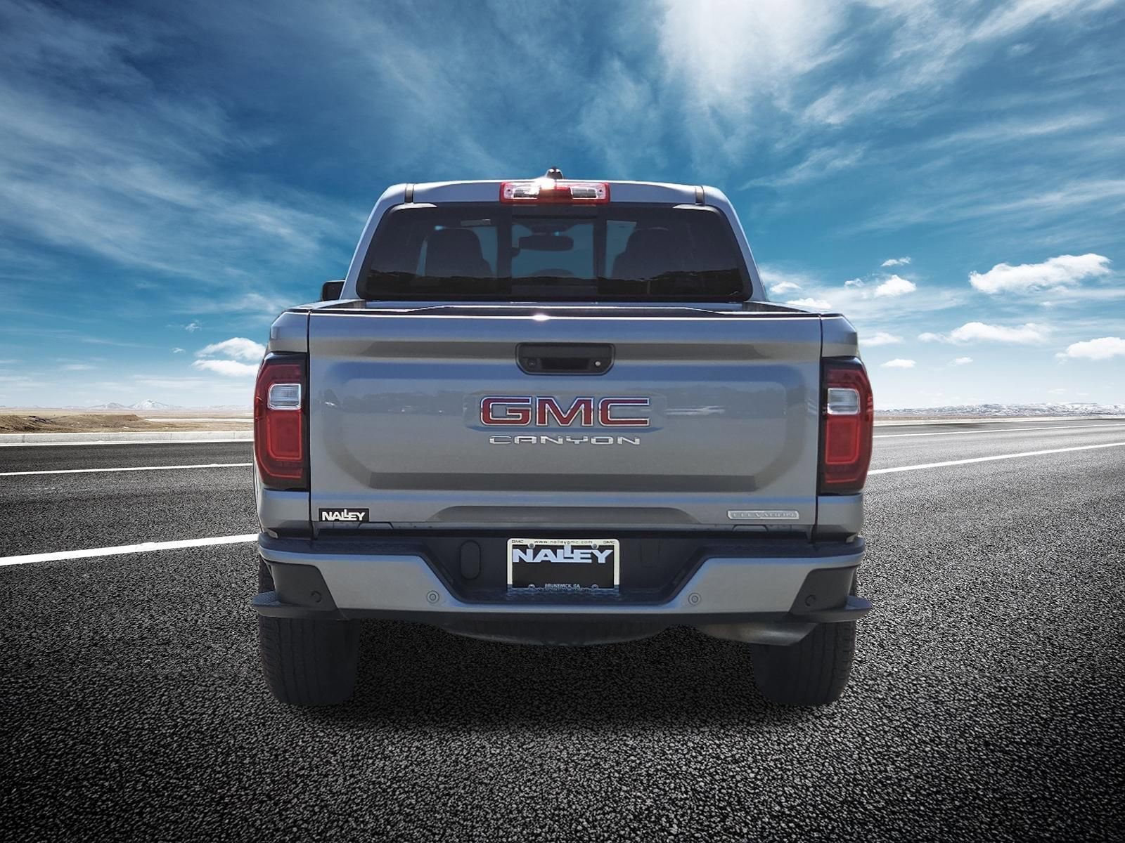 Used 2024 GMC Canyon Elevation w/ Elevation Premium Package RWD image 18