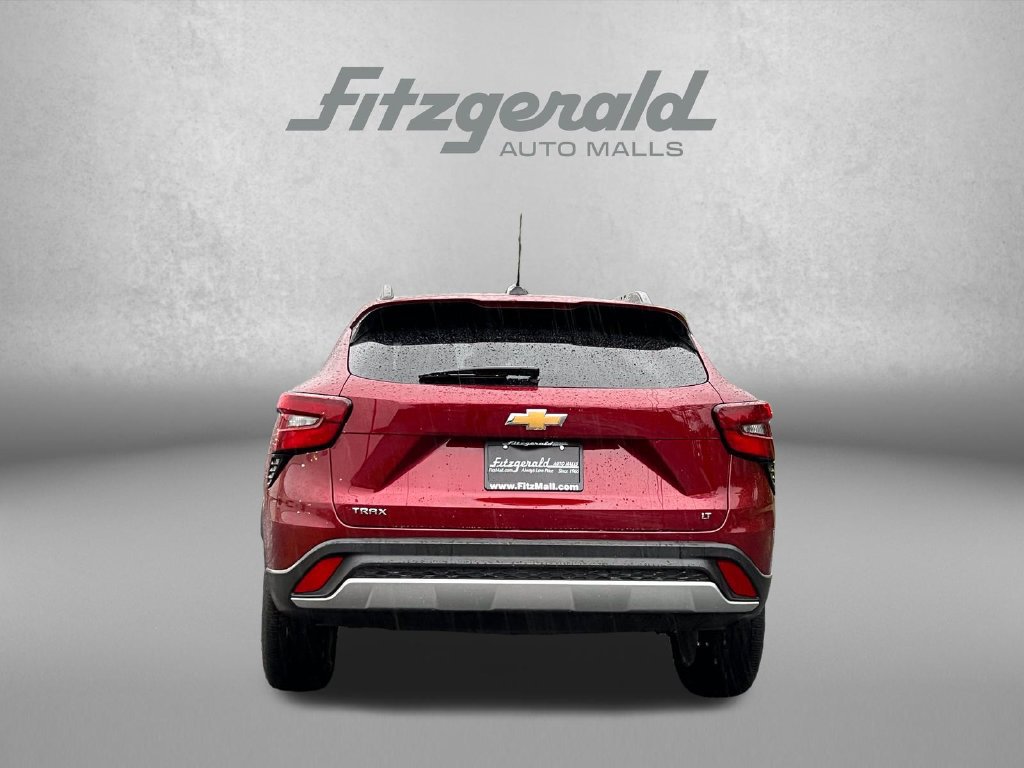 Used 2025 Chevrolet Trax LT FWD image 7