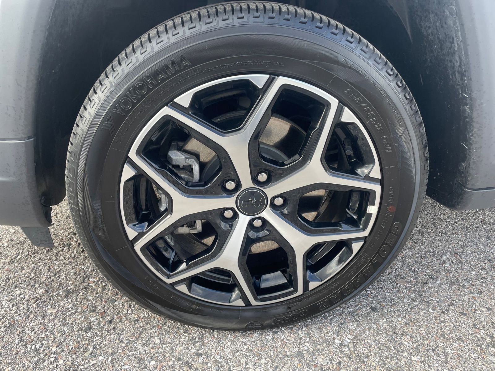 Used 2025 Jeep Compass Limited image 30