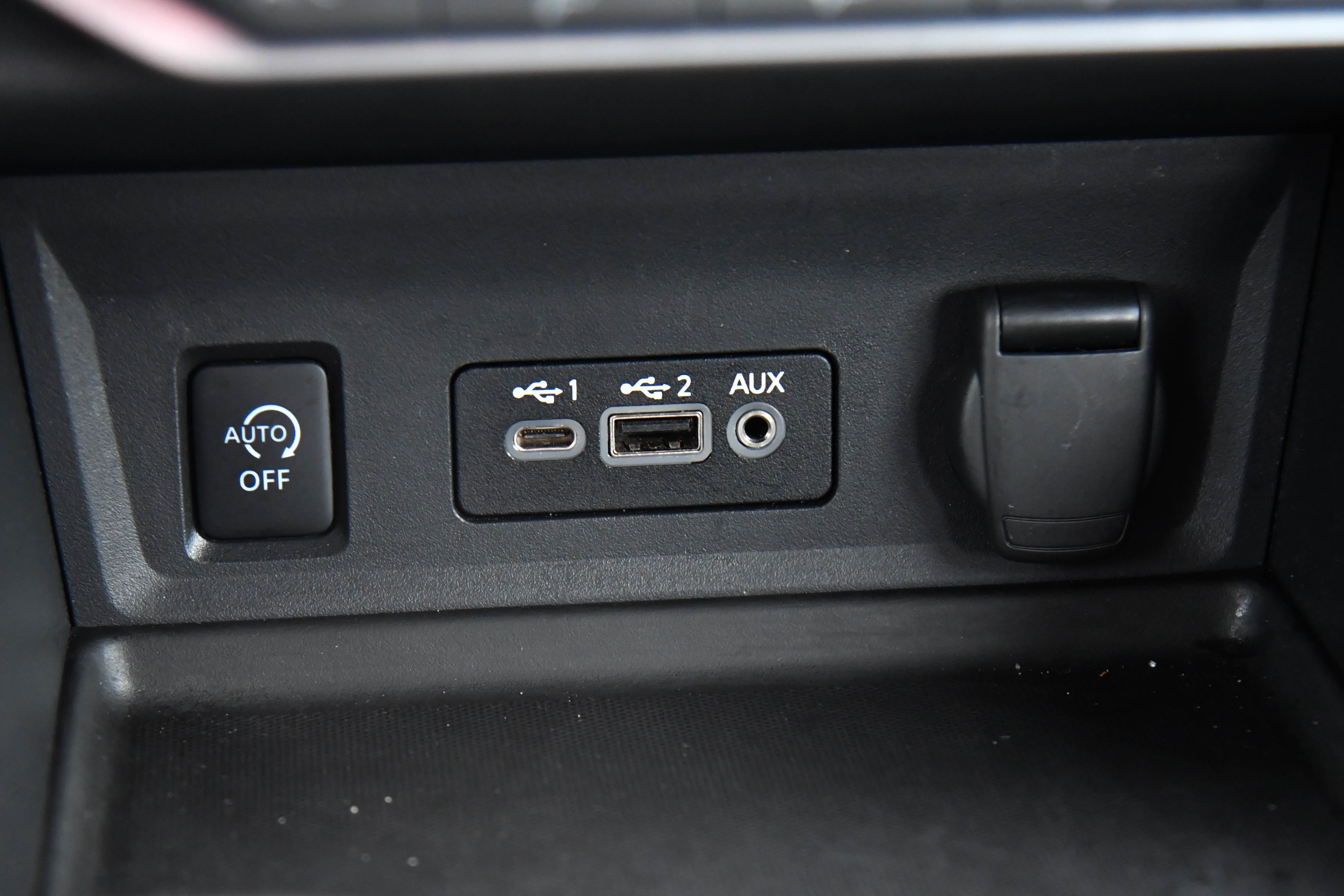 Used 2024 Nissan Sentra SV image 21