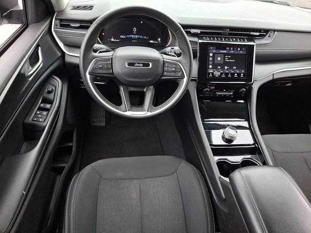 Used 2023 Jeep Grand Cherokee L Laredo AWD/4WD image 11