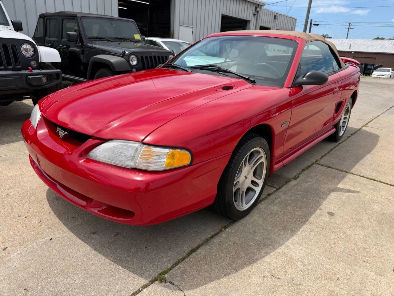 Used 1997 Ford Mustang GT RWD image 2