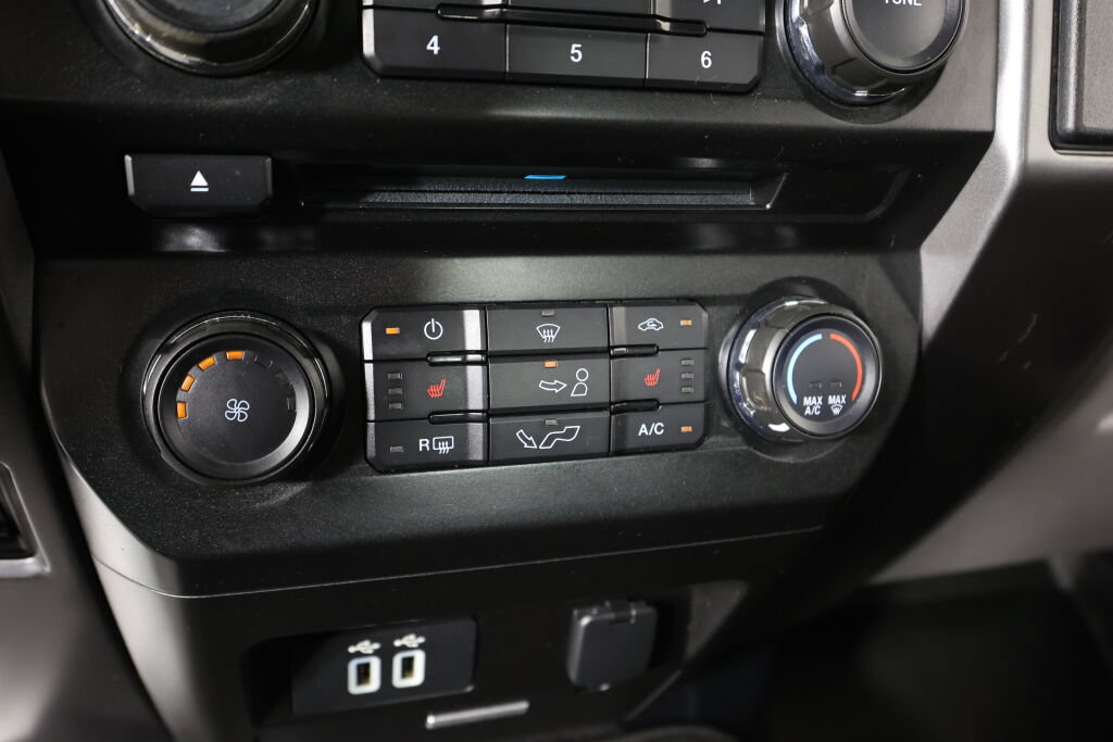 Used 2016 Ford F150 XLT w/ Equipment Group 302A Luxury AWD/4WD image 37