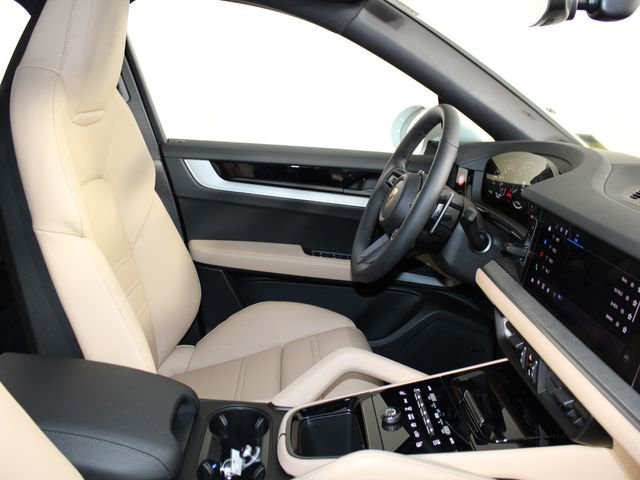 New 2026 Porsche Cayenne Coupe AWD/4WD image 28