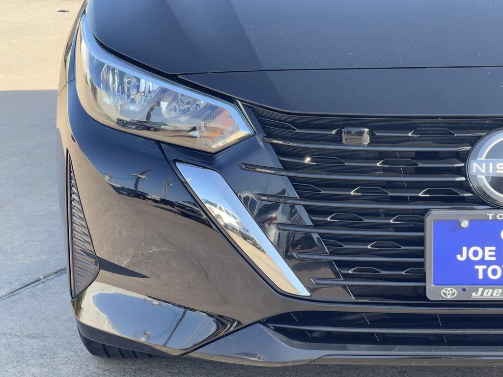 Used 2025 Nissan Sentra SV FWD image 5