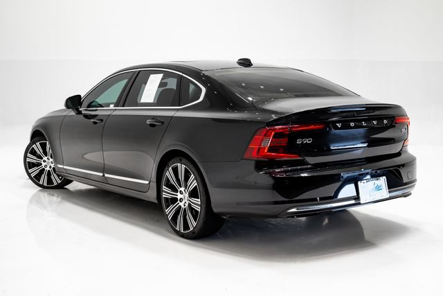 Used 2023 Volvo S90 B6 Plus AWD/4WD image 32