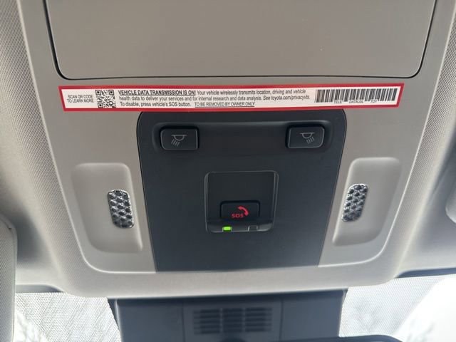 Used 2025 Toyota Camry LE AWD/4WD image 33