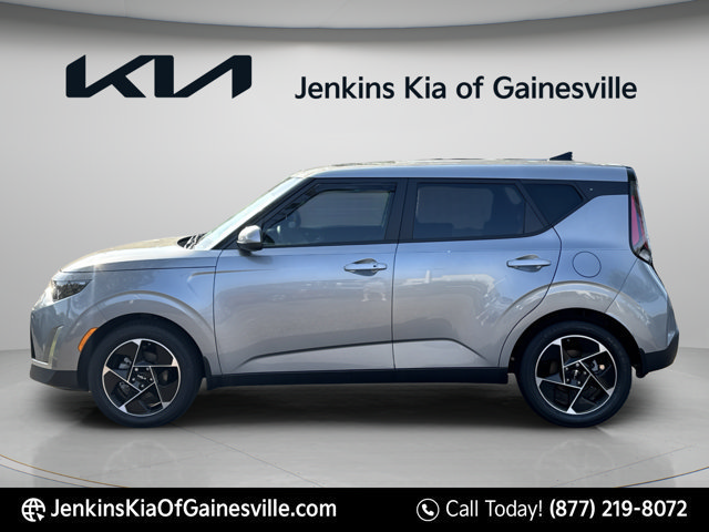 Used 2025 Kia Soul EX FWD image 4