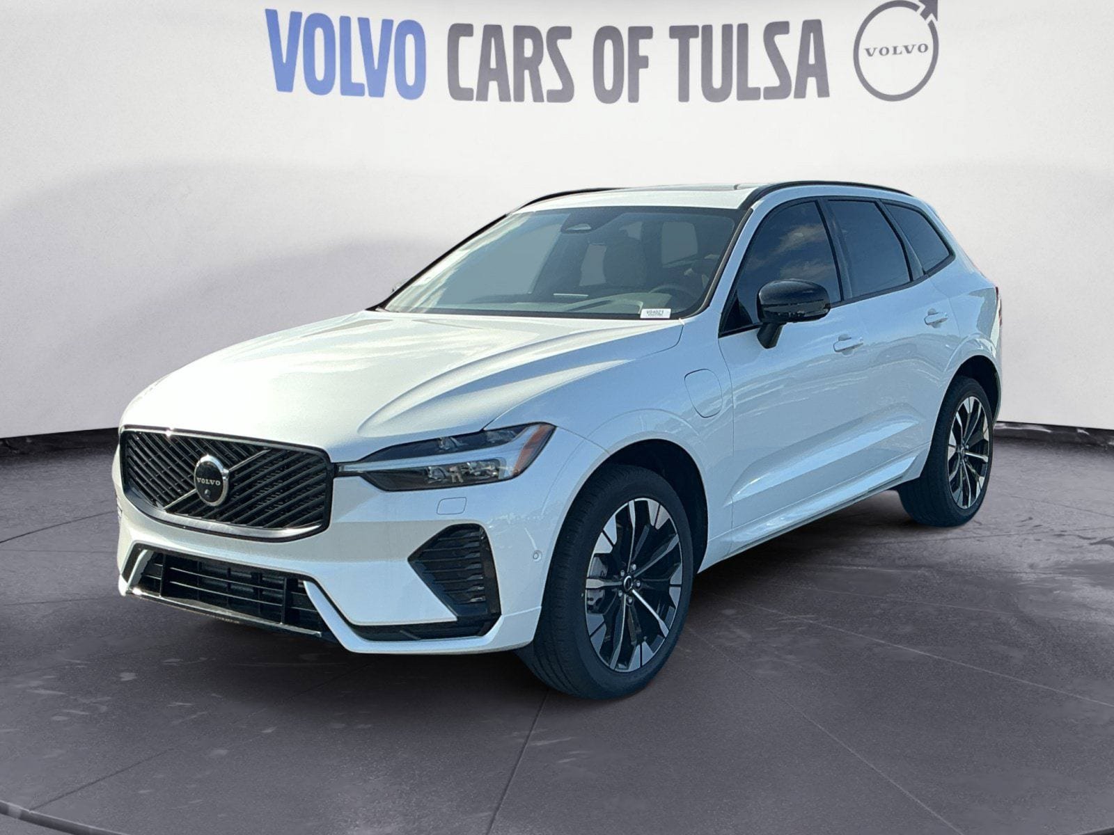 New 2026 Volvo XC60 T8 Plus w/ Protection Package Premier