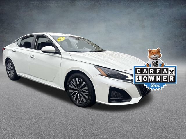 Used 2023 Nissan Altima 2.5 SV image 2