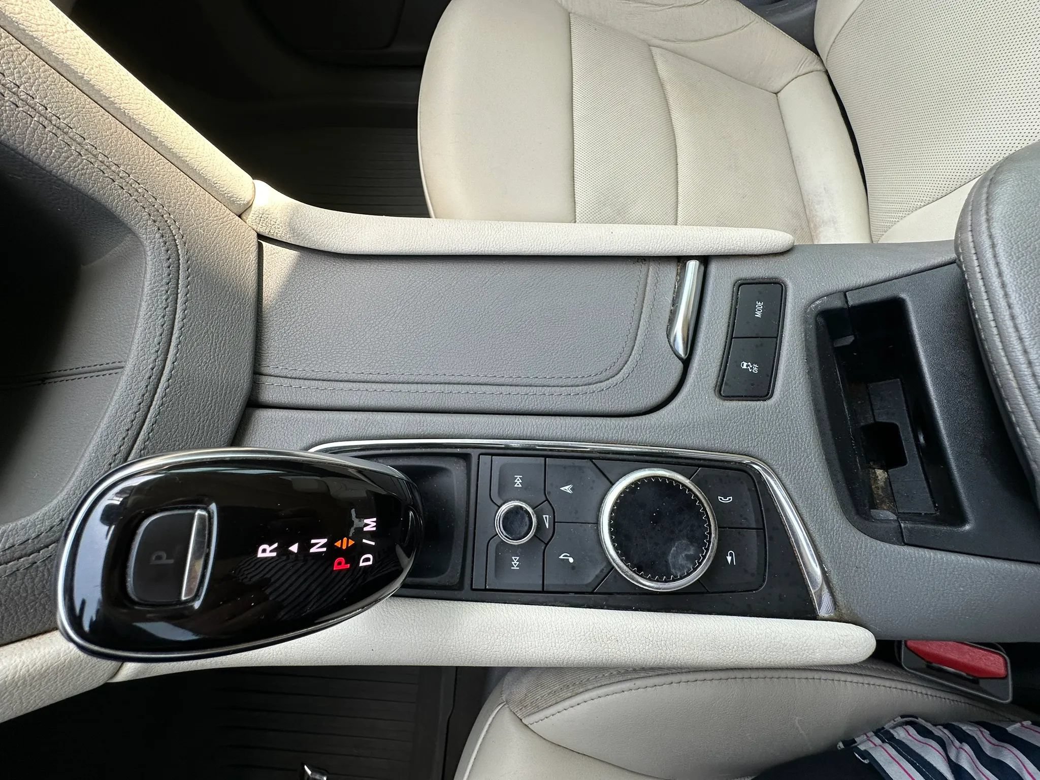 Used 2020 Cadillac XT6 Premium Luxury FWD image 29
