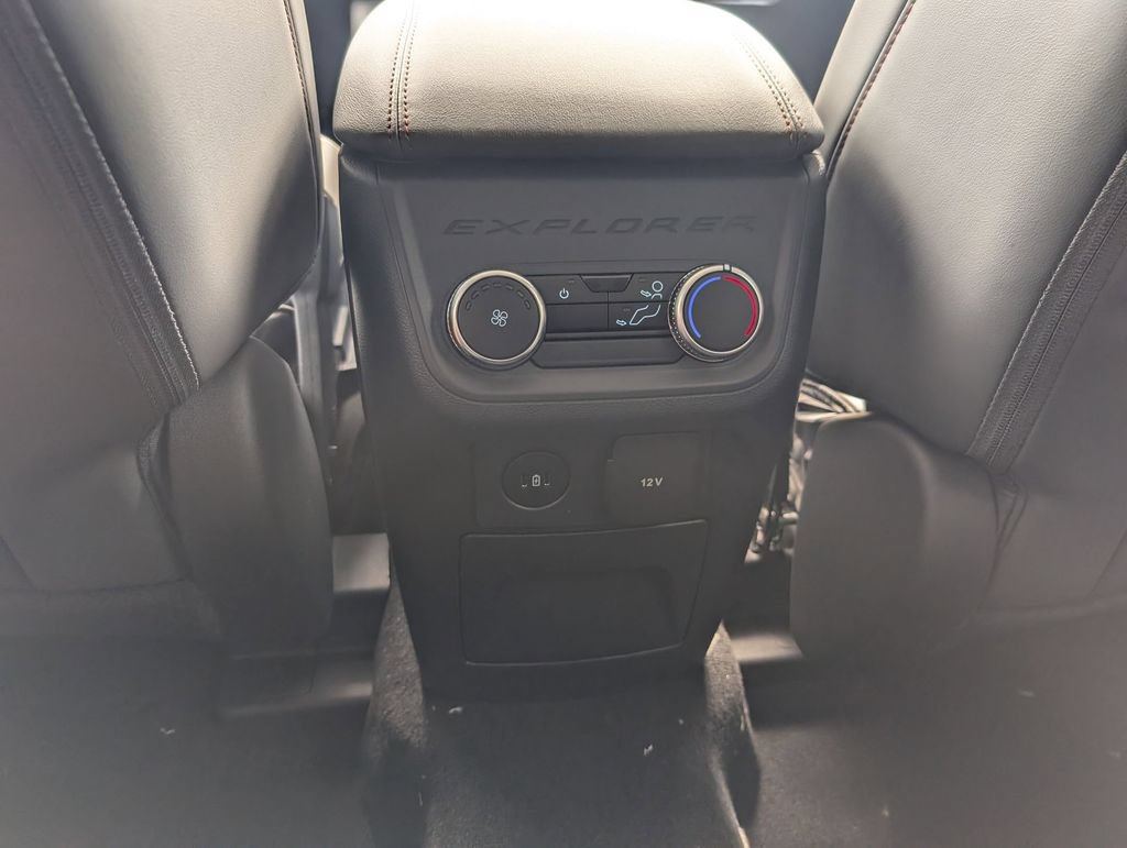 New 2026 Ford Explorer Active w/ Active Comfort Package AWD/4WD image 18