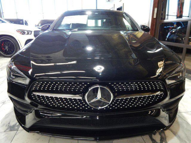 Used 2023 Mercedes-Benz CLA 250 4MATIC image 2