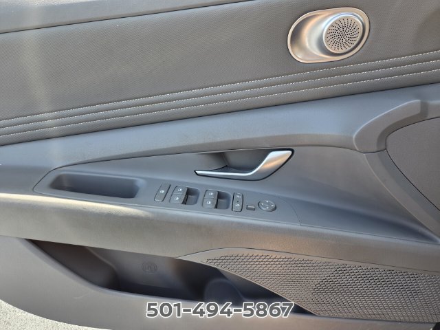Used 2023 Hyundai Elantra SEL w/ Convenience Package FWD image 25