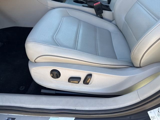 Used 2017 Volkswagen Passat 1.8T R-Line w/ R-Line Lighting Package image 23