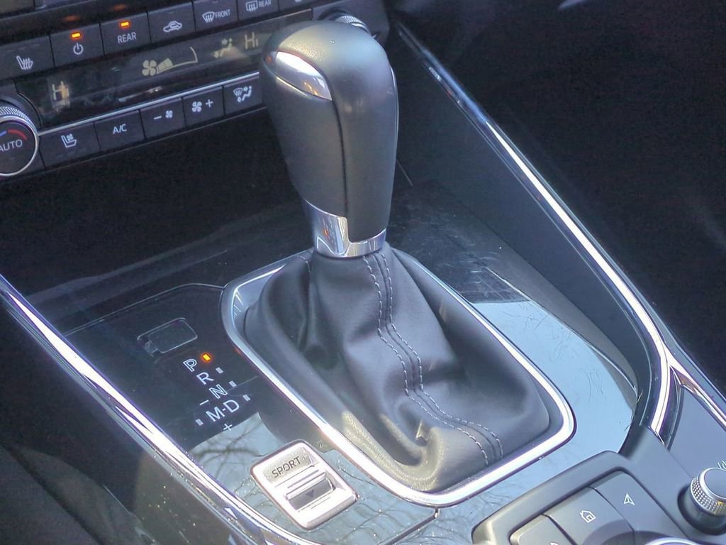 Used 2023 MAZDA CX-9 Touring Plus image 18