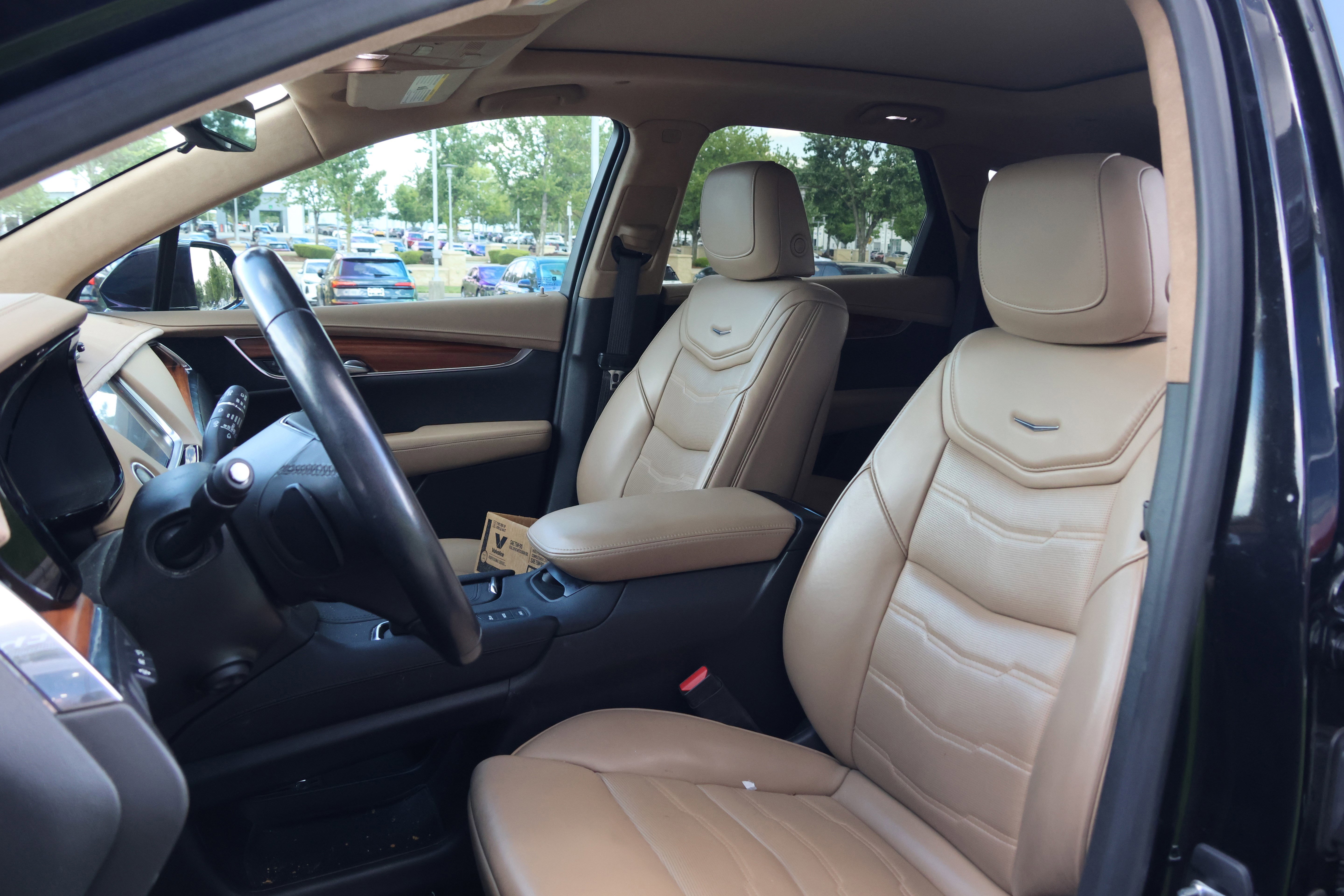 Used 2019 Cadillac XT5 Platinum AWD/4WD image 35