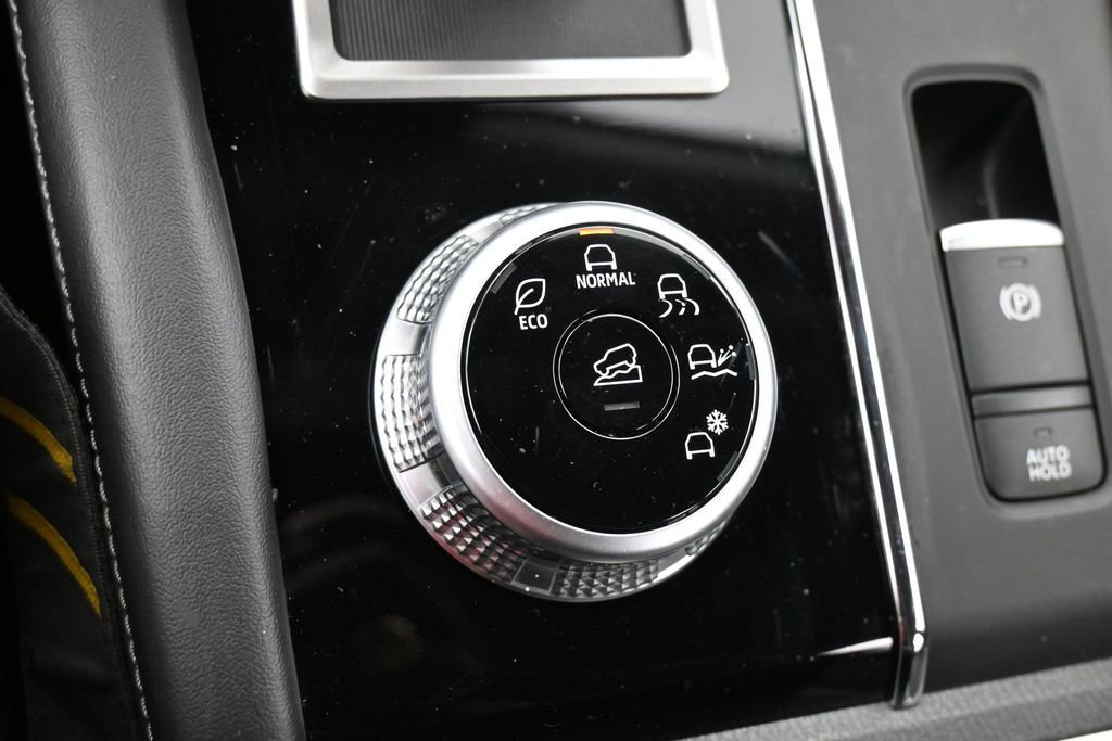 Used 2024 Mitsubishi Outlander SE Black Edition FWD image 22