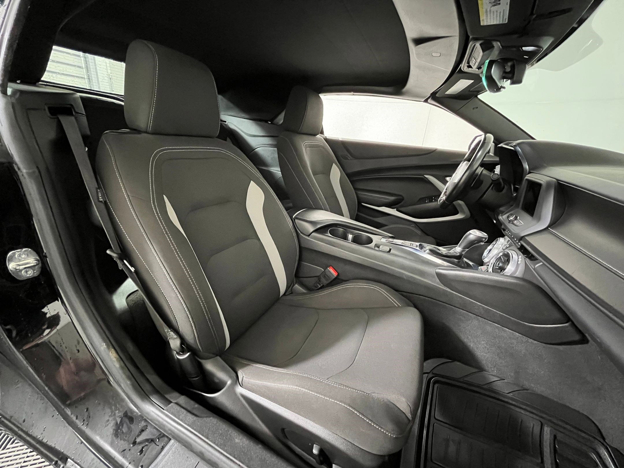 Used 2023 Chevrolet Camaro LT image 26