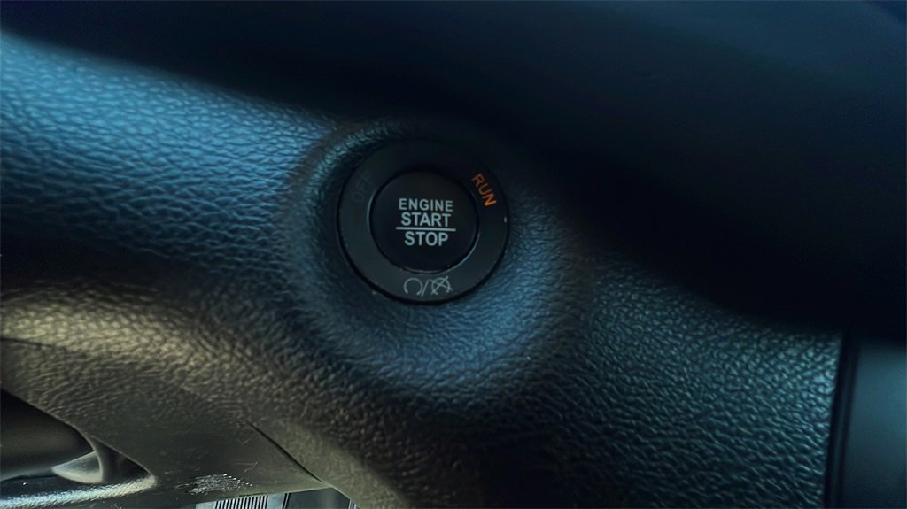 Used 2021 Jeep Cherokee Trailhawk w/ Premium Leather Package image 25