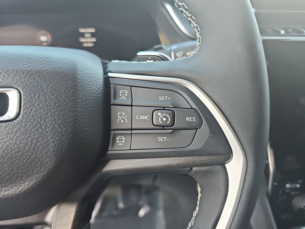 New 2025 Jeep Grand Cherokee Limited w/ Trailer Tow Package image 19