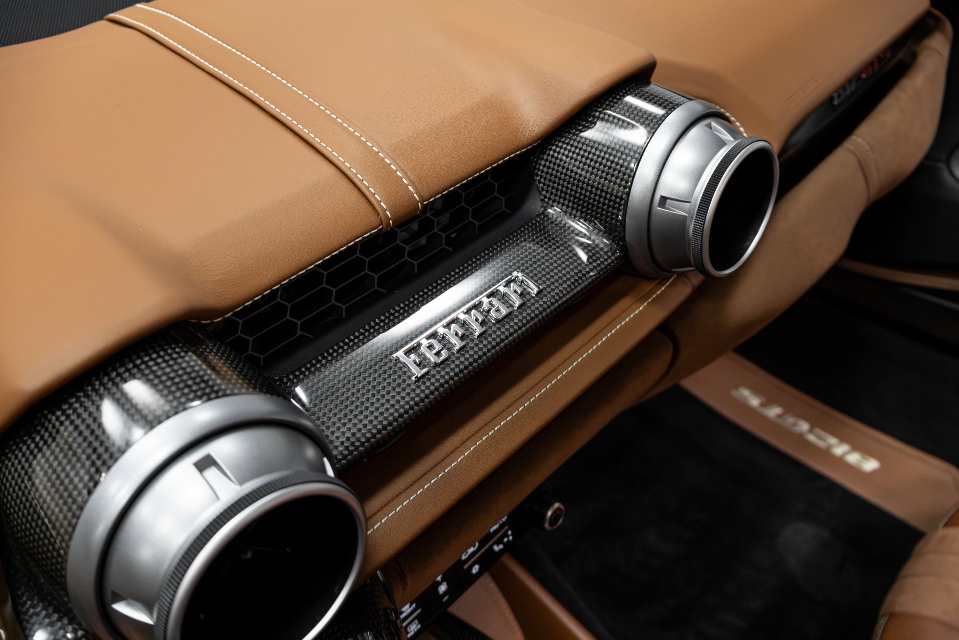 Used 2021 Ferrari 812 GTS image 69