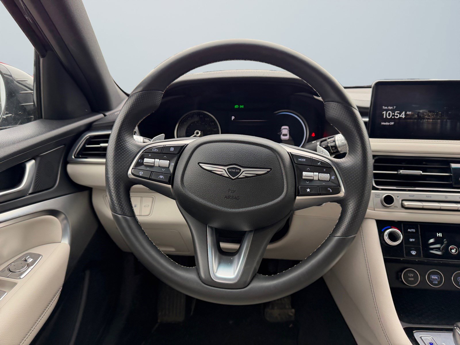 Used 2025 Genesis G70 2.5T image 14