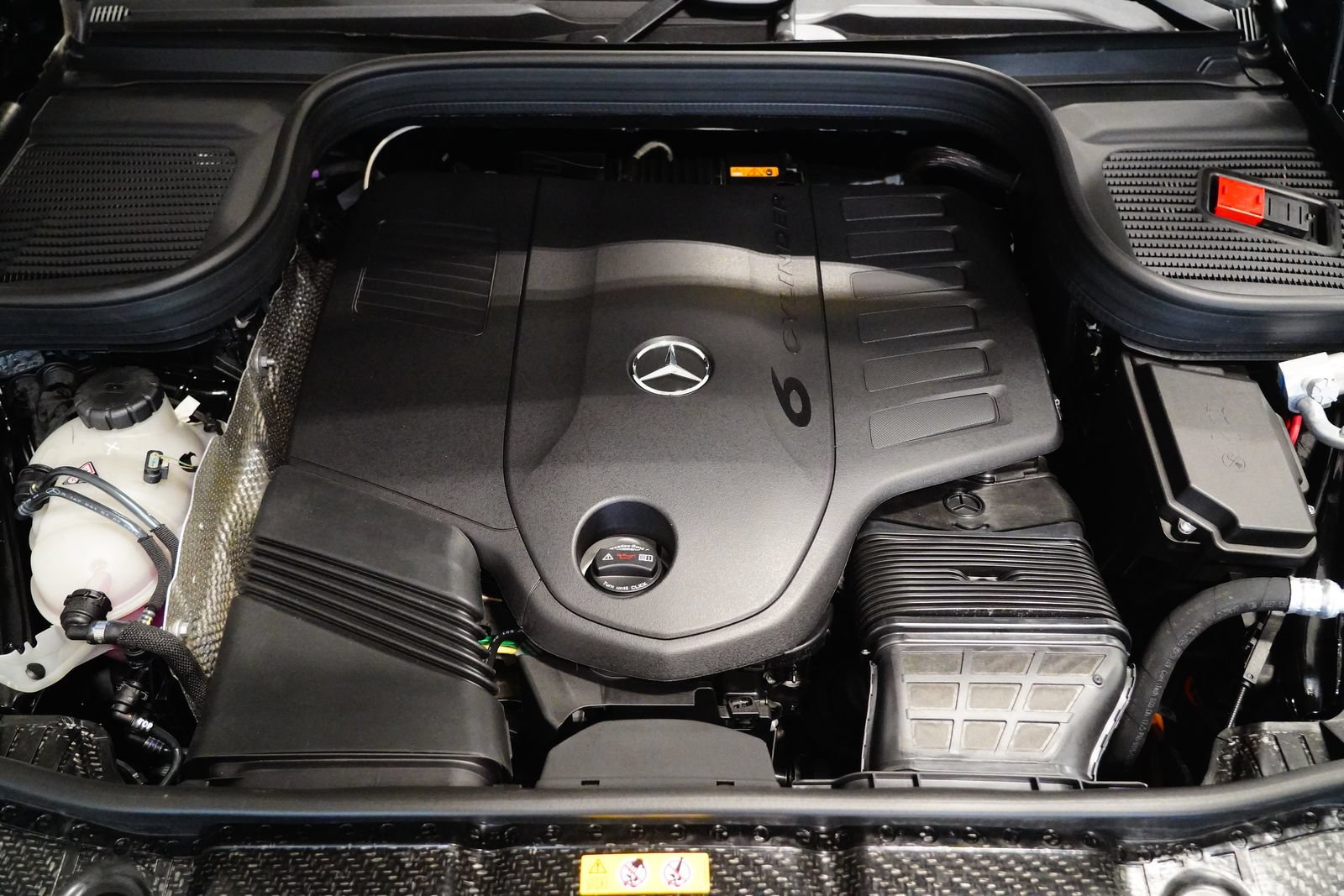New 2026 Mercedes-Benz GLS 450 4MATIC image 33