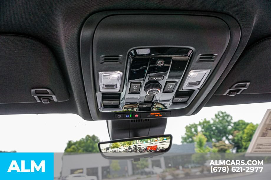 Used 2026 Chevrolet Suburban High Country w/ Sun And Tow Package AWD/4WD image 34