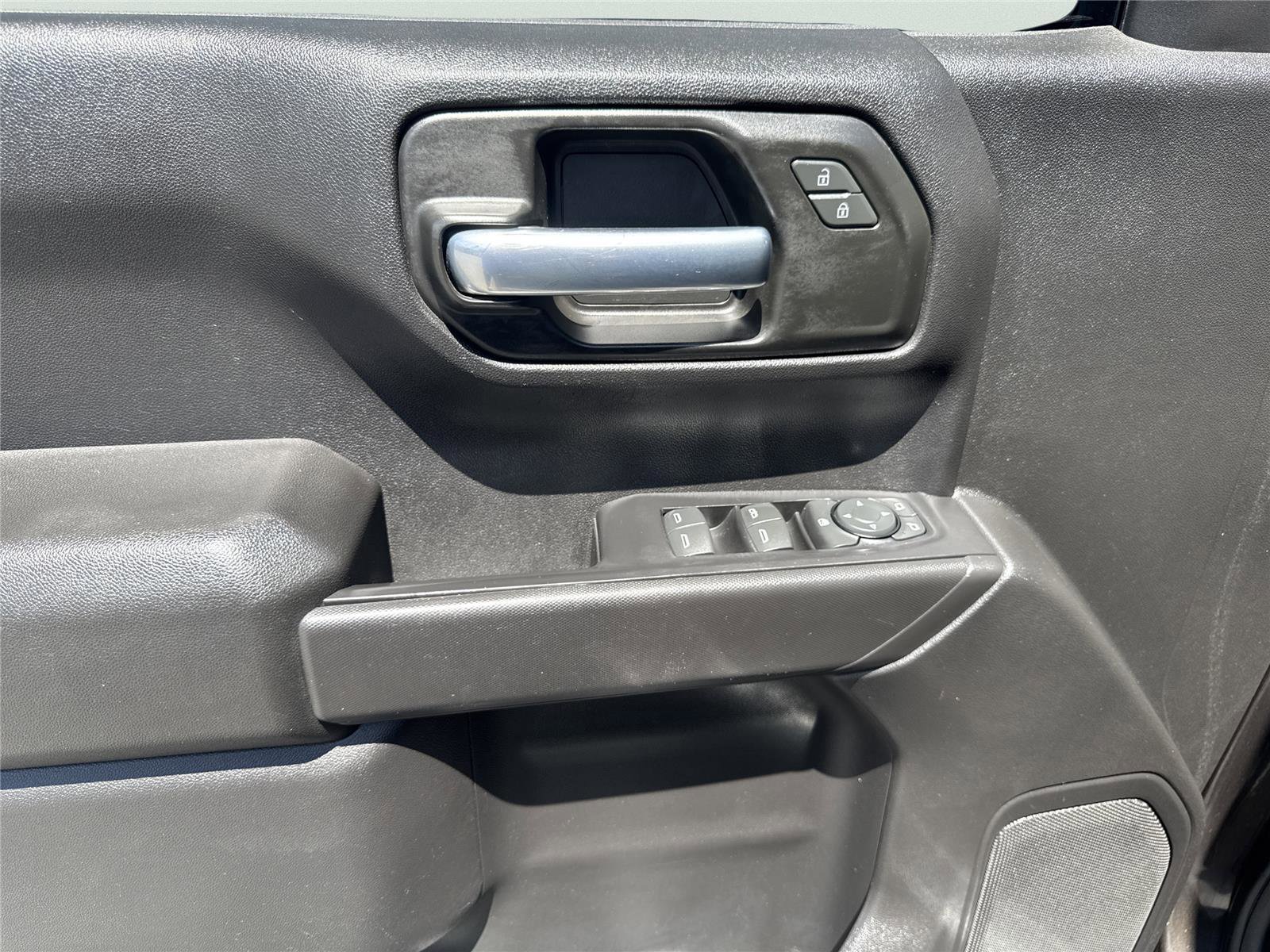 Used 2021 GMC Sierra 1500 4x4 Crew Cab w/ Sierra Value Package image 17