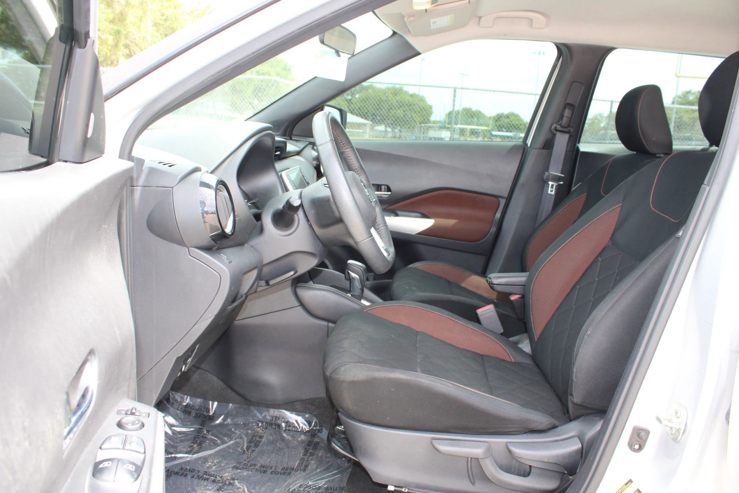 Used 2019 Nissan Kicks SR FWD image 7