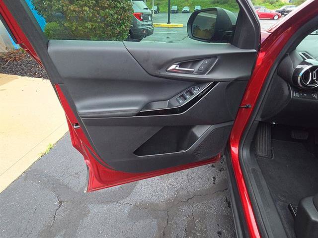 Used 2025 Chevrolet Equinox LT w/ Safety and Technology Package FWD image 17