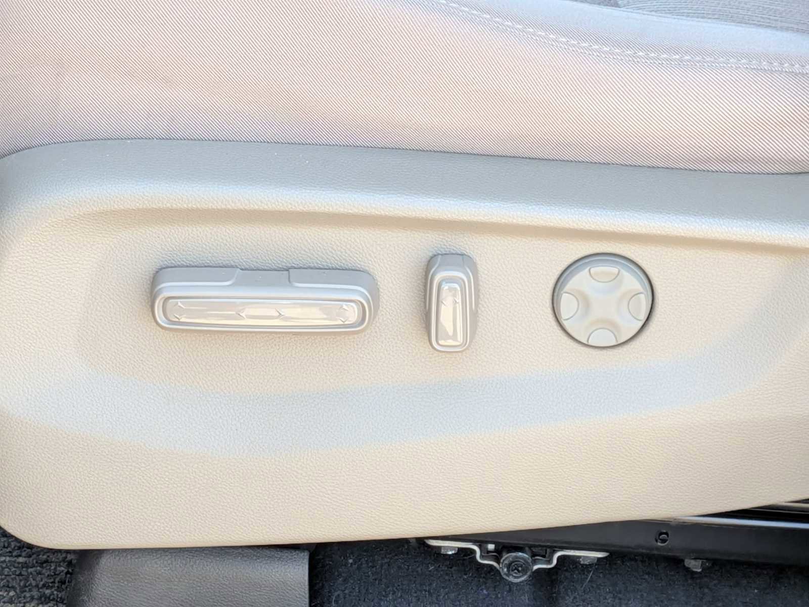 Certified 2023 Honda Odyssey EX image 16