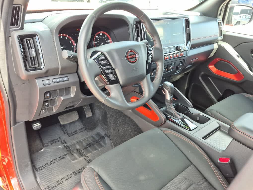 Used 2025 Nissan Frontier Pro-X w/ Tow Package RWD image 11