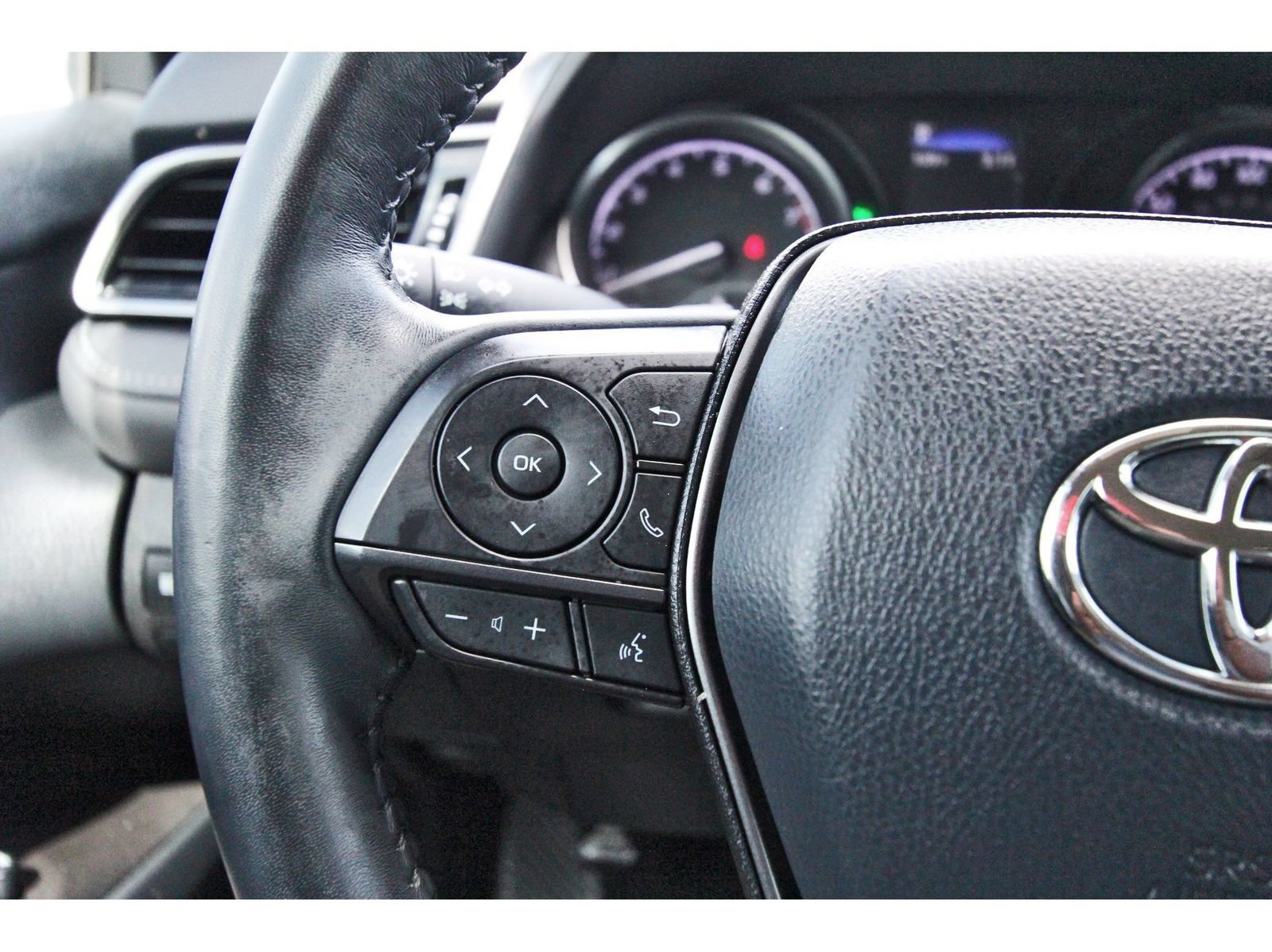 Used 2022 Toyota Camry SE w/ Convenience Package FWD image 24