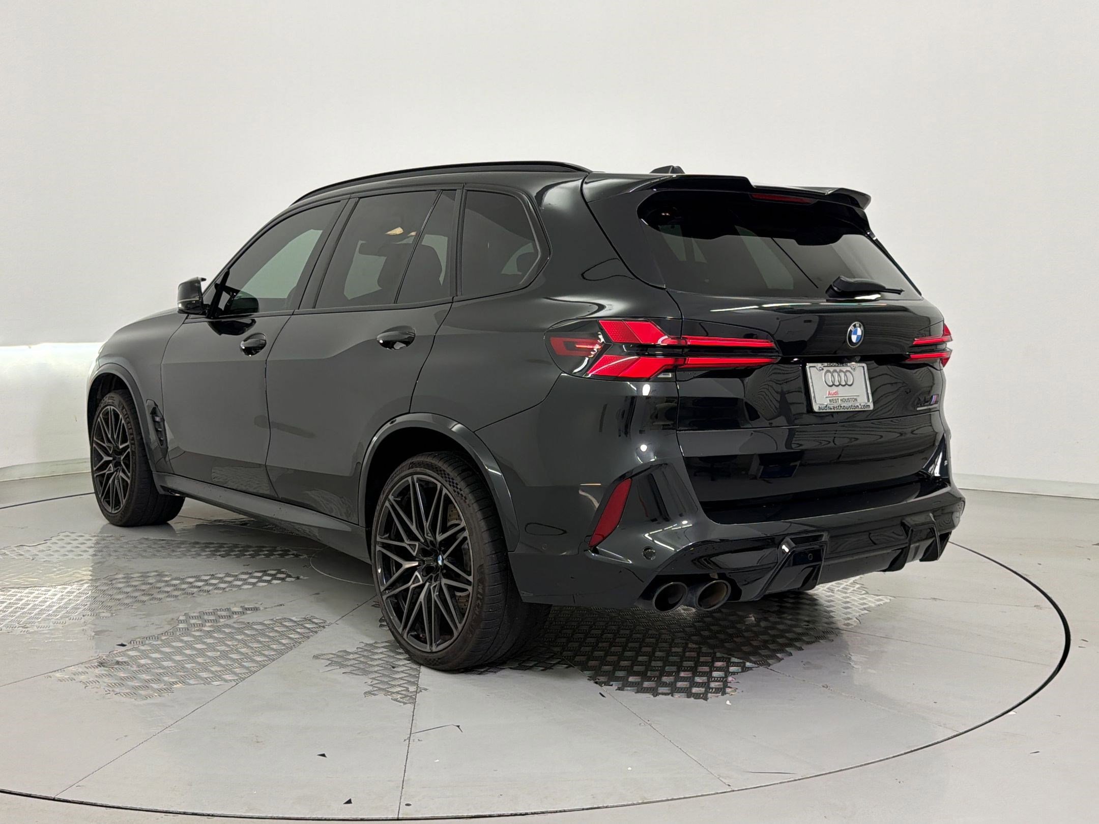 Used 2024 BMW X5 M Competition w/ Executive Package AWD/4WD image 3