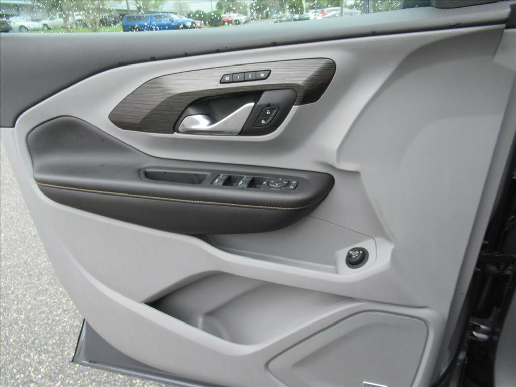 Used 2018 GMC Terrain SLT w/ Preferred Package image 19