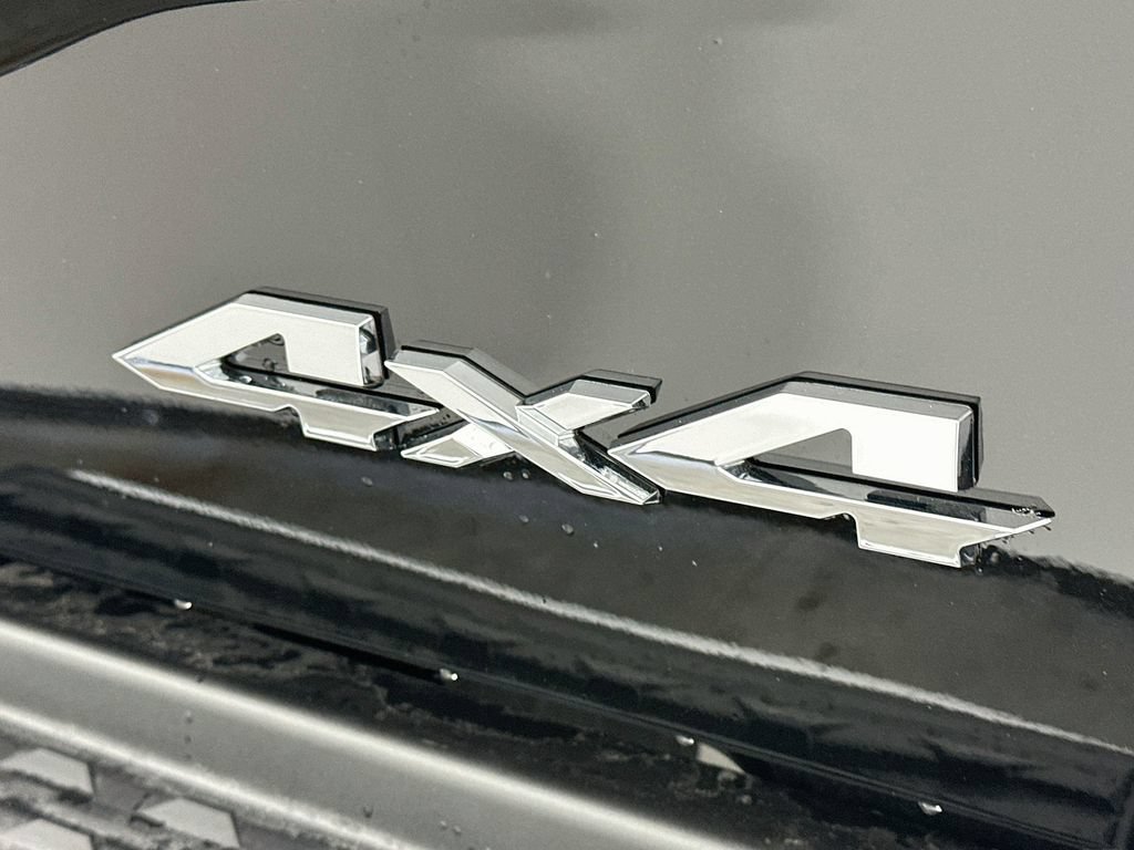 Used 2024 RAM 3500 Limited AWD/4WD image 37