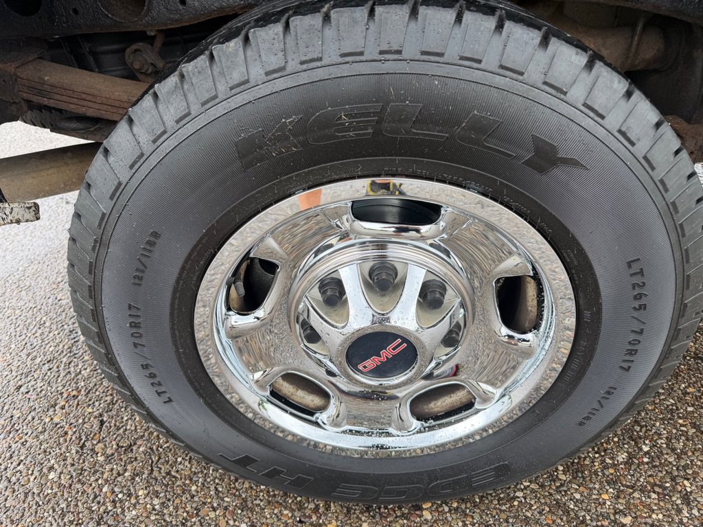 Used 2011 GMC Sierra 2500 W/T AWD/4WD image 17