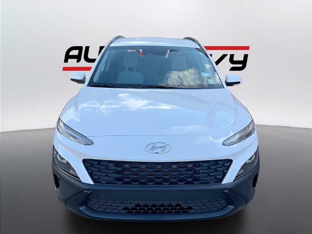 Used 2022 Hyundai Kona SEL AWD/4WD image 2