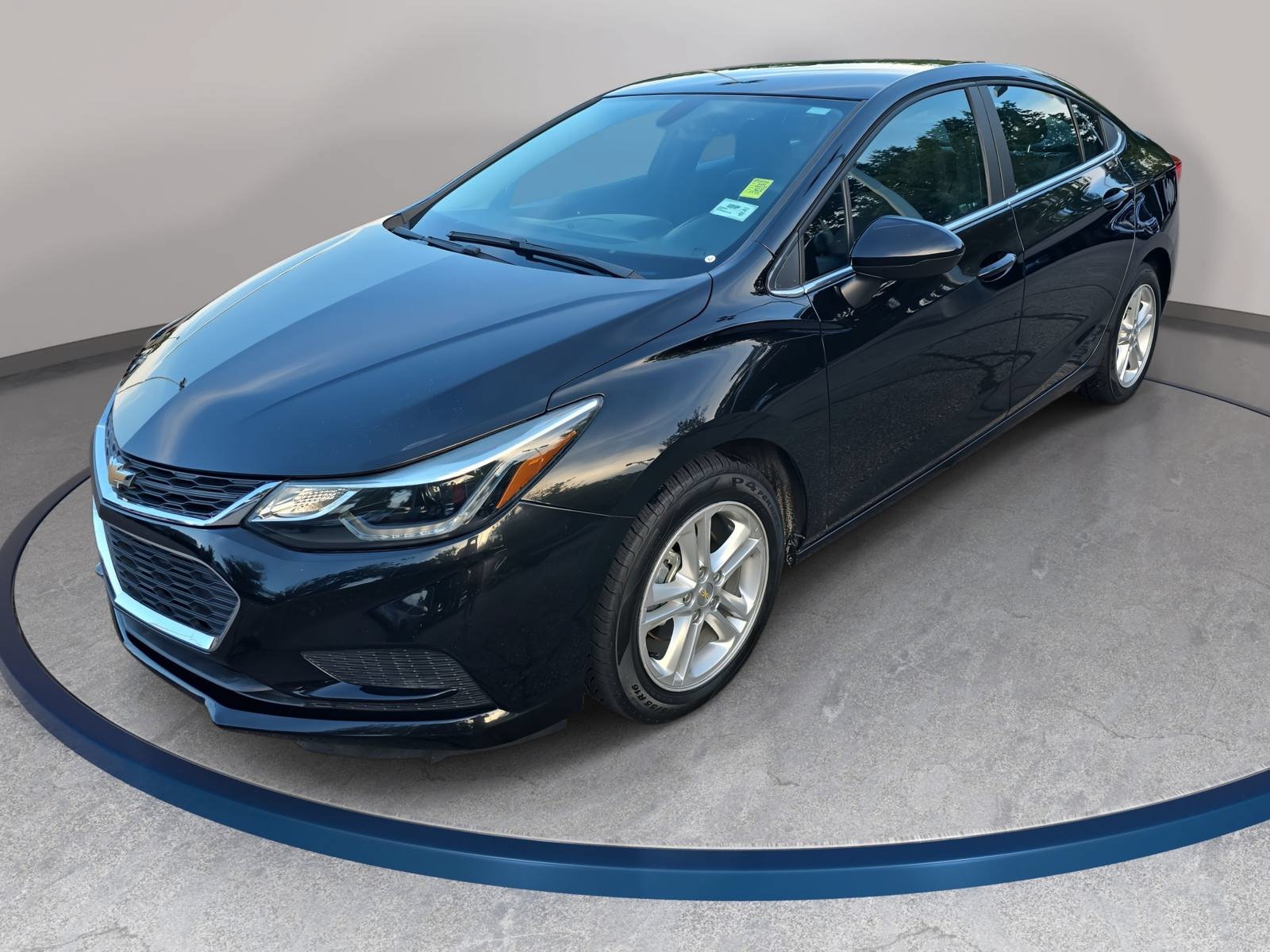 Used 2017 Chevrolet Cruze LT w/ Convenience Package FWD video 1