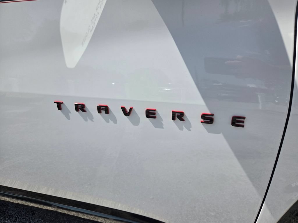 Used 2020 Chevrolet Traverse Premier w/ Redline Edition FWD image 4