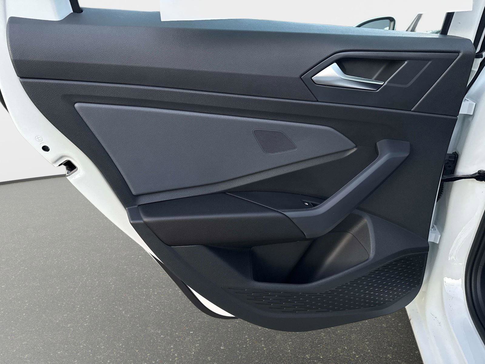 New 2026 Volkswagen Jetta SE image 11