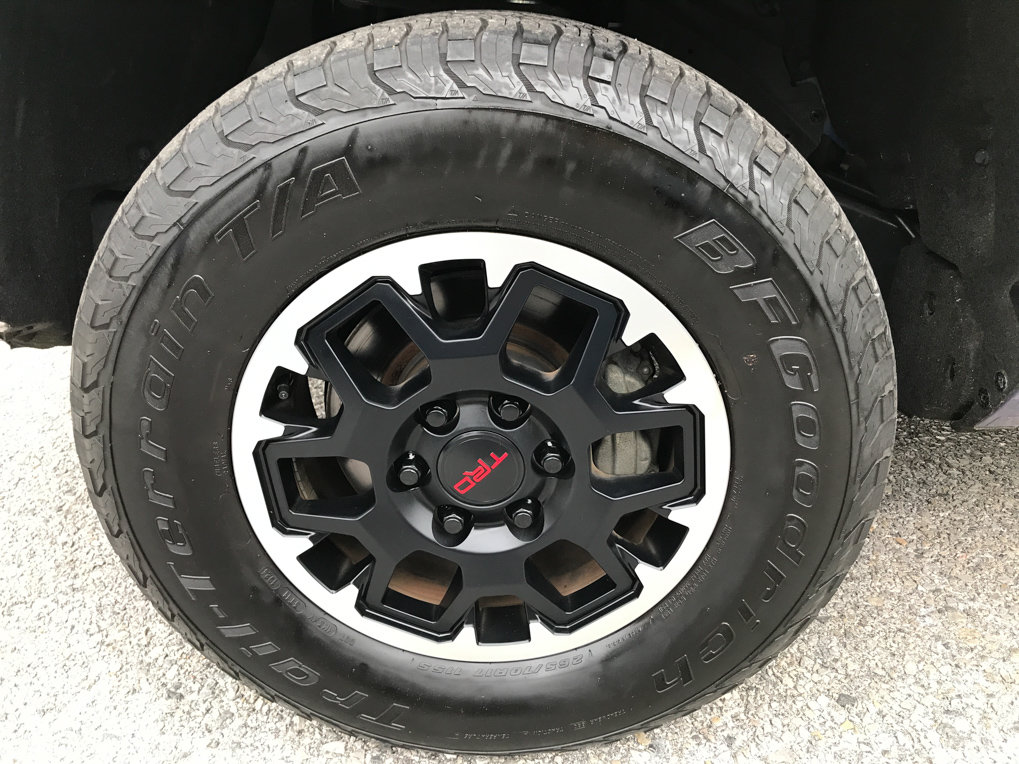 Used 2024 Toyota Tacoma TRD Off-Road AWD/4WD image 11