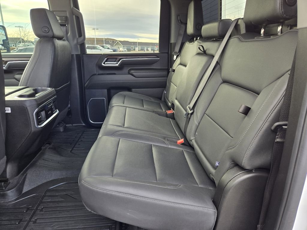 Used 2025 GMC Sierra 3500 SLT w/ SLT Convenience Package image 5