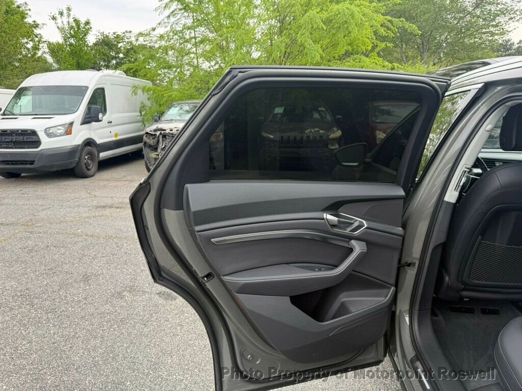 Used 2024 Audi Q8 e-tron Premium AWD/4WD image 10