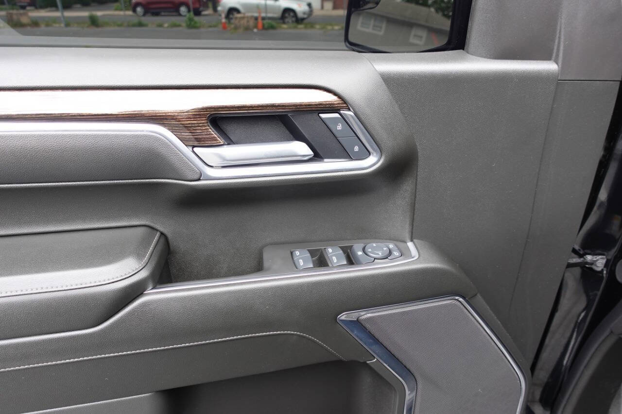 Used 2025 GMC Sierra 1500 Elevation AWD/4WD image 17