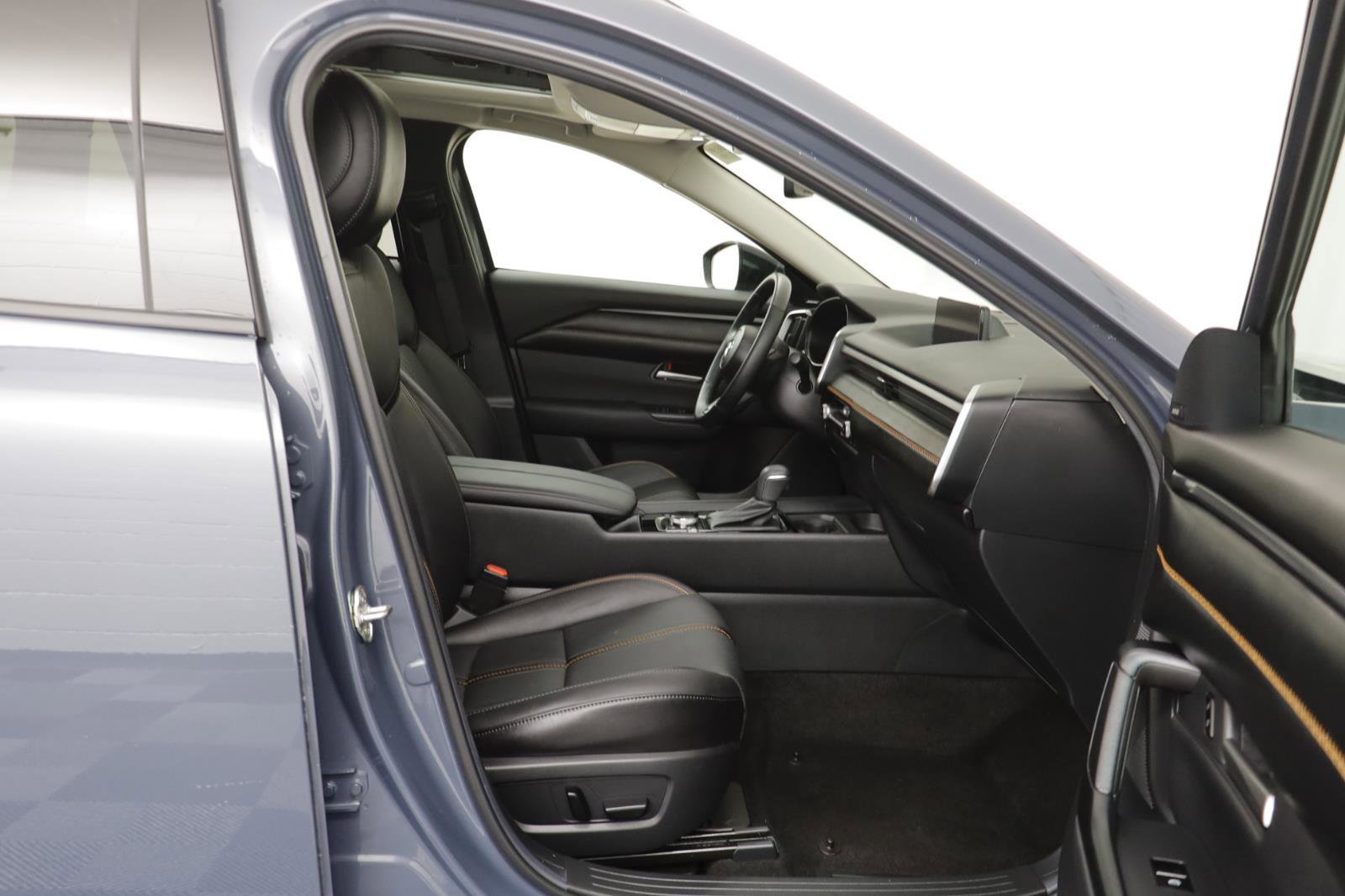 Used 2025 MAZDA CX-50 AWD 2.5 Hybrid w/ Premium Pkg image 19