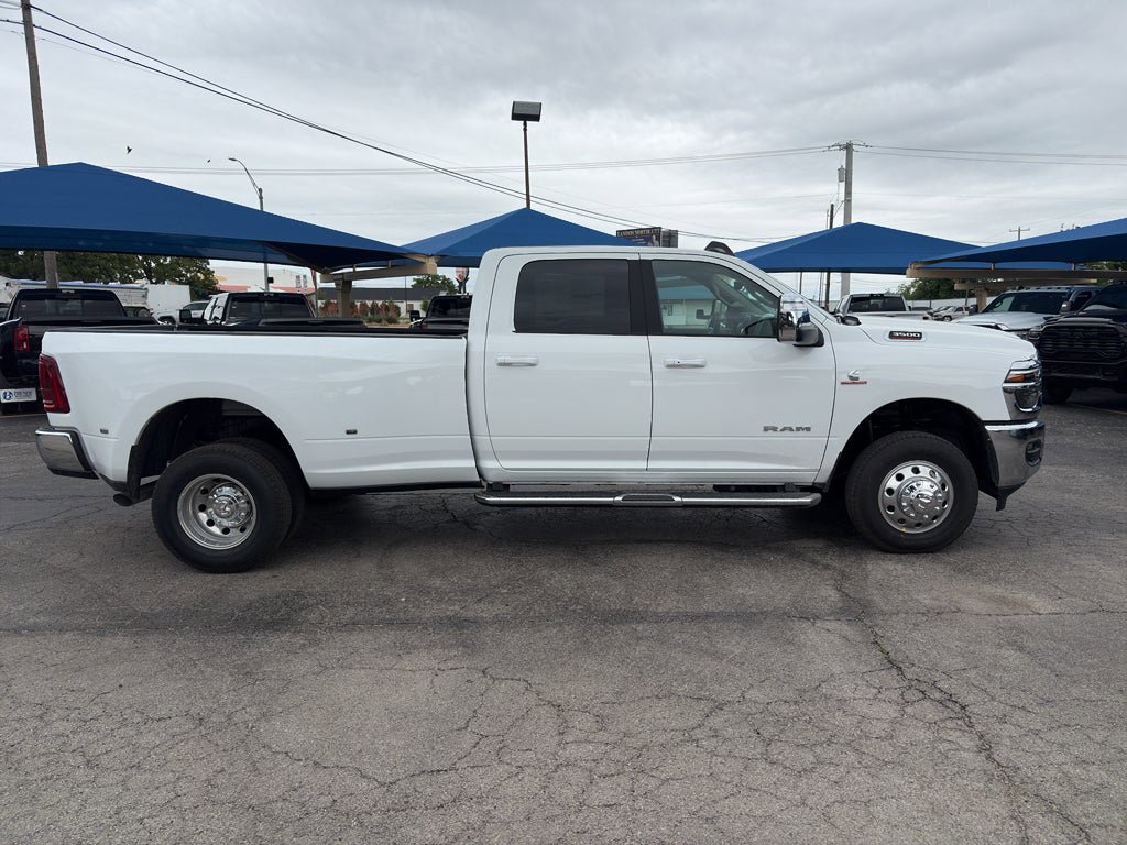 New 2026 RAM 3500 Laramie AWD/4WD image 4